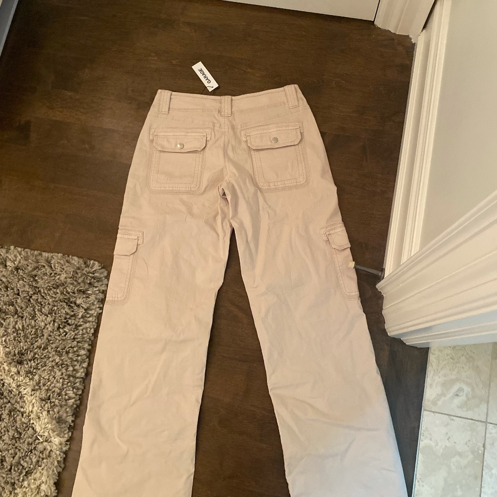 Low Rise Cargo Pants - Picture 2 of 3